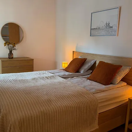 Lake Resort Beach Apartment Appartement Keszthely