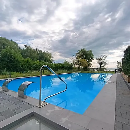 Lake Resort Beach Apartment Appartement Keszthely